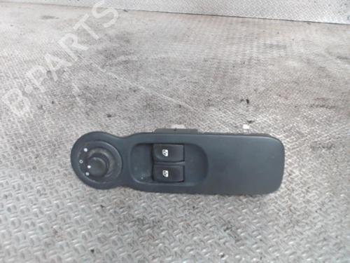Used Left front window switch RENAULT MODUS / GRAND MODUS (F/JP0_) 1.5 dCi (FP0F, JP0F) (86 hp) 24074125