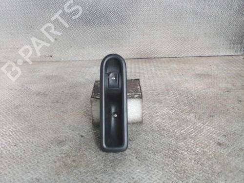 Used Right rear window switch Right rear window switch RENAULT CLIO III (BR0/1, CR0/1) [2005-2014] 24074455 24074455