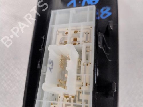 Used Switch Switch NISSAN MICRA V (K14) 1.0 IG-T (92 hp) 29294655 29294655