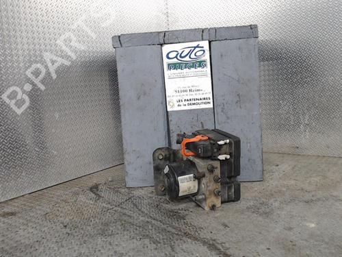 ABS Bremseaggregat TOYOTA YARIS (_P9_) 1.4 D-4D (NLP90_, NLP90R) (90 hp) 30483711