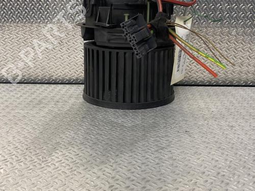 Used Heater blower motor PEUGEOT 508 I (8D_) 1.6 HDi (115 hp) 24061130
