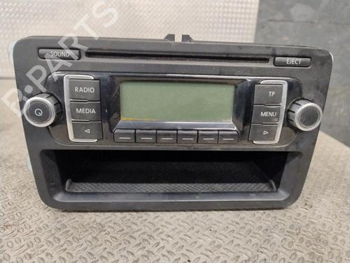 Radio VW GOLF VI (5K1) 1.4 | BP32004801E6 - Image 1