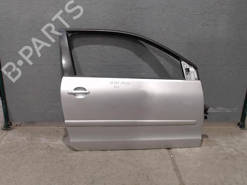 Used Right front door VW POLO IV (9N_, 9A_) 1.9 TDI (101 hp) 24079777