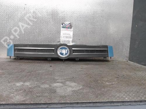 Used Grille FIAT PANDA (169_) 1.3 D Multijet (169.AXC1A) (70 hp) 24088064