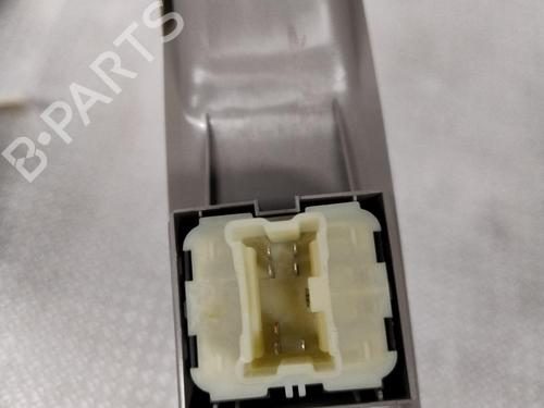 Used Left front window switch RENAULT ZOE (BFM_) [2012-2025]  28136918