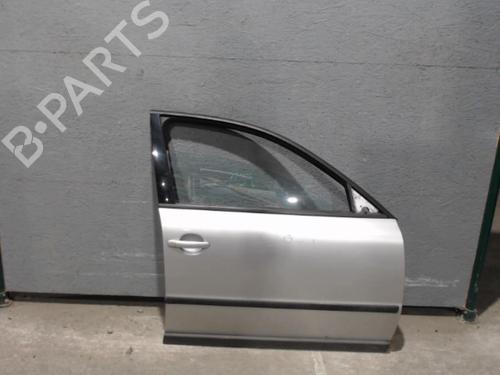 Used Right front door VW PASSAT B5.5 (3B3) 1.9 TDI (101 hp) 24081543