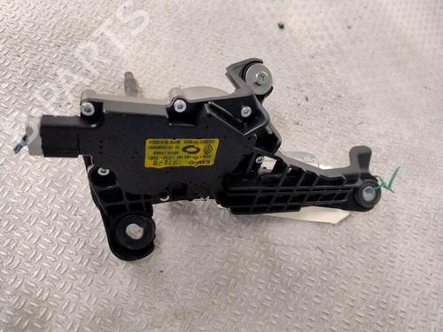 Used Rear wiper motor RENAULT KOLEOS I (HY_) 2.0 dCi 4x4 (HY0K) (150 hp) 24992353