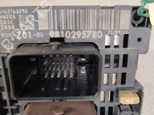Used Fuse box Fuse box PEUGEOT 308 II (LB_, LP_, LW_, LH_, L3_) 2.0 BlueHDi 150 (150 hp) 30484253 30484253