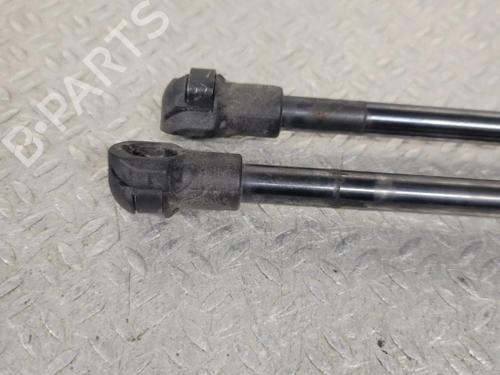 Used Tailgate lift support Tailgate lift support ALFA ROMEO 147 (937_) 1.9 JTDM 8V (937.AXD1A, 937.AXU1A, 937.BXU1A) (120 hp) 40553709 40553709