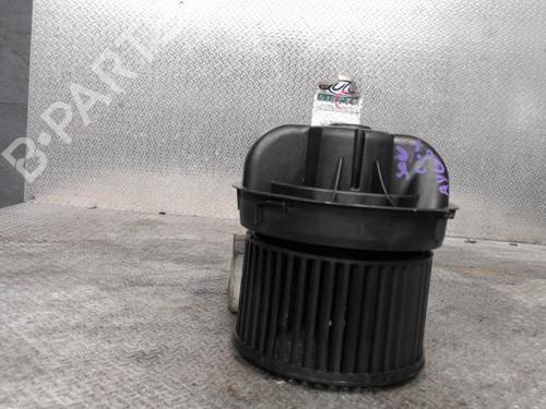 Used Heater blower motor TOYOTA AYGO (_B1_) 1.0 (KGB10_, KGB10R) (68 hp) 24092513