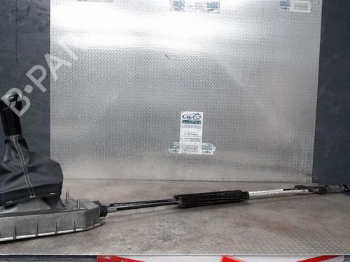 Used Shift knob VW POLO IV (9N_, 9A_) 1.4 TDI (80 hp) 24078741