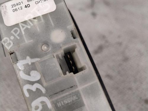 Venstre fortil elrude kontakt NISSAN QASHQAI I (J10, NJ10) 1.5 dCi (110 hp) 32150572