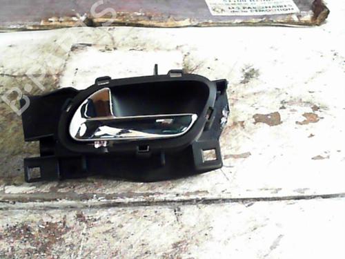 Used Front left interior door handle Front left interior door handle PEUGEOT 407 (6D_) 2.0 HDi 135 (6DRHRH, 6DRHRE, 6DRHRG, 6DRHRJ) (136 hp) 24065483 24065483