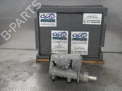 Used Brake master cylinder Brake master cylinder 24071304 24071304