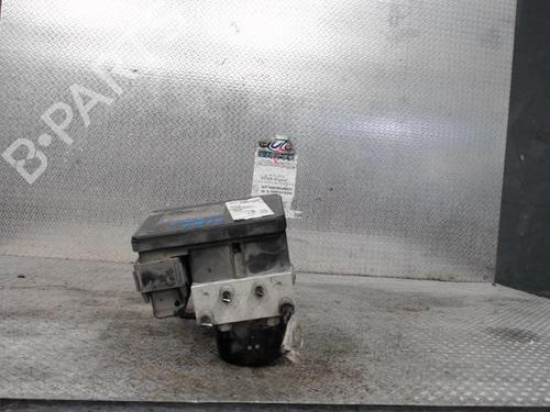 Used ABS pump ABS pump FORD KUGA I 2.0 TDCi 4x4 (136 hp) 30484188 30484188