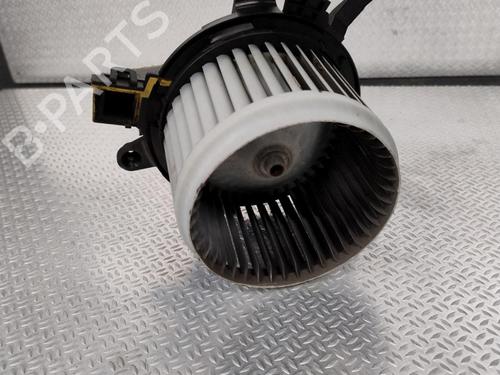 Used Heater blower motor Heater blower motor PEUGEOT 5008 II (MC_, MJ_, MR_, M4_) 2.0 BlueHDi 180 (MJEHZW, MJEHZR, MJEHZP) (177 hp) 25703965 25703965