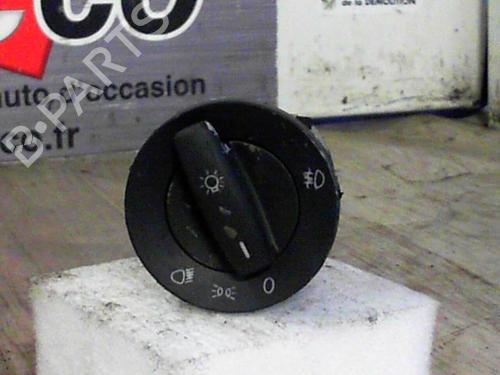 Used Headlight switch VW TOURAN (1T1, 1T2) 1.6 FSI (115 hp) 24067608