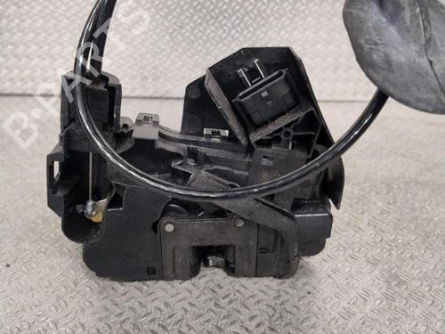 Fechadura frente direita Fechadura frente direita RENAULT MEGANE IV Hatchback (B9A/M/N_) 1.5 dCi 110 (B9A3) (110 hp) 39893373 39893373