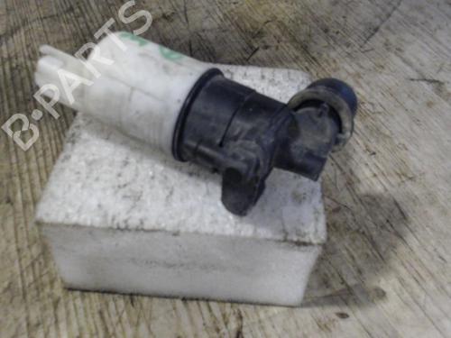 Used Washer pump Washer pump PEUGEOT 307 CC (3B) 2.0 HDi 135 (136 hp) 24068670 24068670