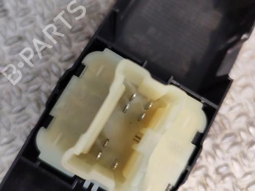 Used Left front window switch RENAULT CLIO IV (BH_) 1.2 16V (73 hp) 25704008