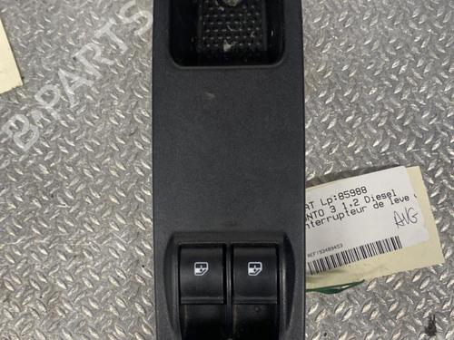 Left front window switch FIAT PUNTO (199_) 1.3 D Multijet | BP24101520I27 - Image 2