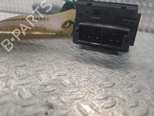 Used Steering column stalk CITROËN SAXO (S0, S1) 1.4 VTS (75 hp) 24082232