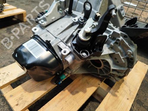 Gearbox DACIA SANDERO II TCe 90 (B8M1, B8MA, B8AC) | BP30164168M3