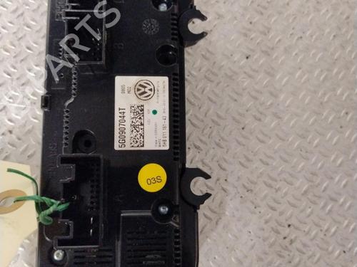 climate-control-vw-golf-vii-5g1-bq1-be1-be2-2012-2013-2014-2015-2016-2017-2018-2019-2020-2021-26916234 main image