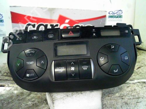 AC Styreenhet / Manøvreringsenhet TOYOTA RAV 4 II (_A2_) 2.0 D 4WD (CLA20_, CLA21_, CLA20R, CLA21R) (116 hp) 24067105