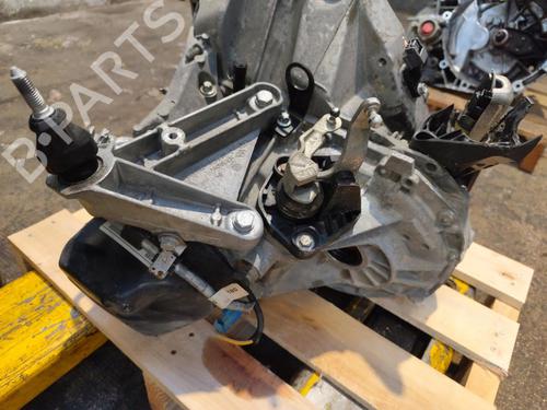 Used Gearbox DACIA DUSTER (HS_) 1.5 dCi (86 hp) 30916326
