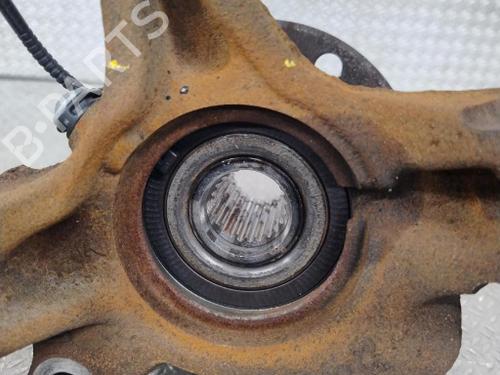 Used Right front steering knuckle Right front steering knuckle DACIA SANDERO III 1.0 TCe 90 (91 hp) 40553660 40553660