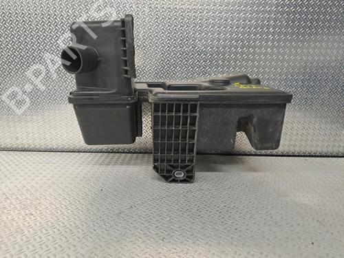 Used Windscreen washer tank VW TIGUAN (5N_) 2.0 TDI (140 hp) 24090944