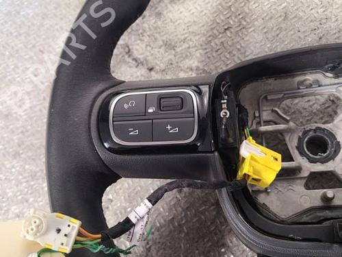 Used Steering wheel Steering wheel CITROËN C3 III (SX) 1.2 THP 110 (SXHNPS, SXHNZT, SXHNZ6) (110 hp) 24098579 24098579