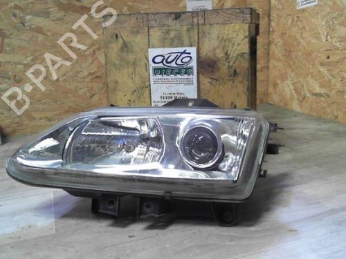 Used Left headlight RENAULT ESPACE III (JE0_) 2.2 dCi (JE0S) (115 hp) 24067429