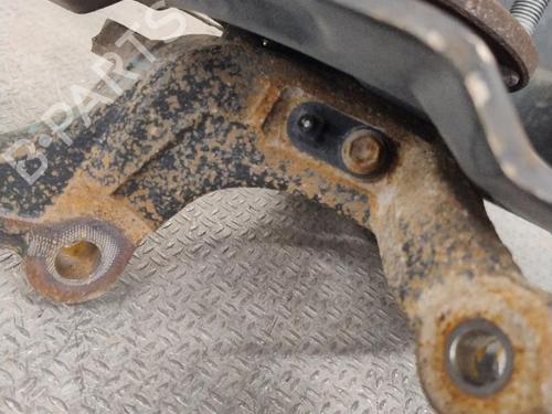 Used Right front steering knuckle Right front steering knuckle TOYOTA YARIS (_P13_) 1.0 (KSP130_, KSP130) (69 hp) 35747183 35747183