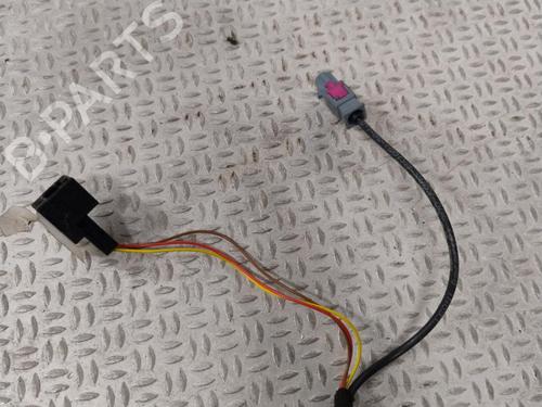 Used Tailgate handle SEAT ATECA (KH7, KHP) 2.0 TDI (150 hp) 27489179