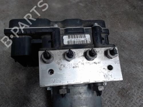 Used ABS pump ABS pump CITROËN C4 II (NC_) 1.6 BlueHDi 100 (99 hp) 30483682 30483682