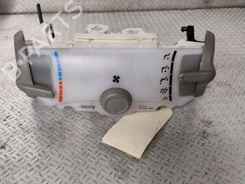 Used Climate control TOYOTA AYGO (_B1_) 1.0 (KGB10_, KGB10R) (68 hp) 25704088