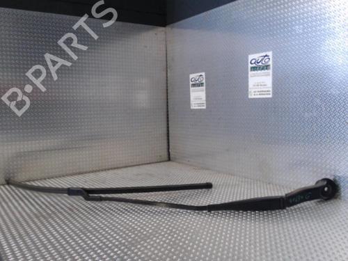 Used Front windshield wiper arm RENAULT GRAND SCÉNIC IV (R9_) 1.7 Blue dCi 120 (R9A7, R9A8) (120 hp) 24073820