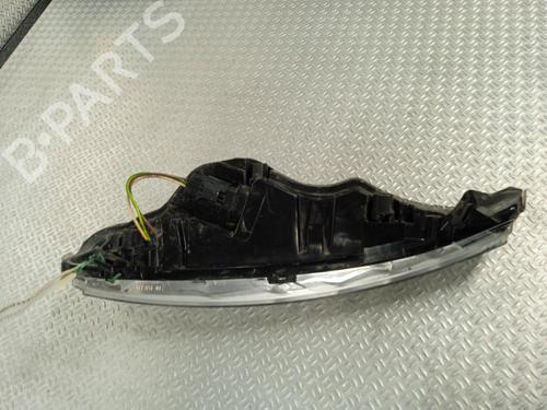 Used Left daytime light Left daytime light 24099728 24099728
