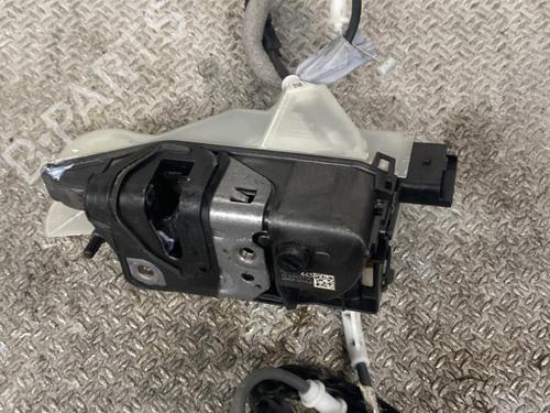 front-left-lock-ds-ds-3-ds-3-crossback-ur_-uc_-uj_-2018-24101496 main image