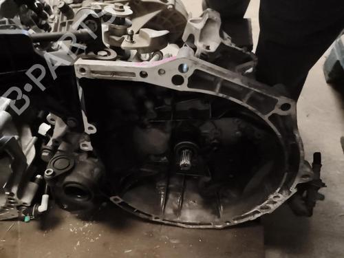 Used Gearbox Gearbox PEUGEOT 208 II (UB_, UP_, UW_, UJ_) 1.2 PureTech 75 (75 hp) 34105883 34105883