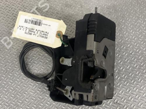 Front right lock RENAULT TRAFIC II Van (FL) 2.0 dCi 90 (FL0H, FL00, FL01, FL0M, FL0P, FL0S) | BP24066423C97 - Image 3