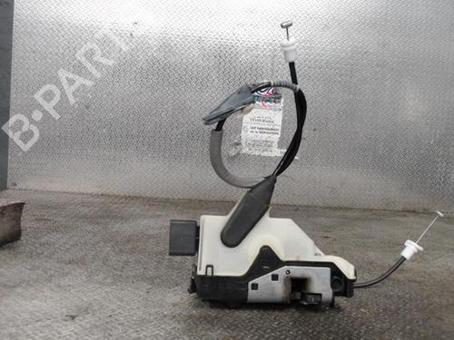 Used Front right lock PEUGEOT 208 I (CA_, CC_) 1.2 VTI 82 (82 hp) 24089247