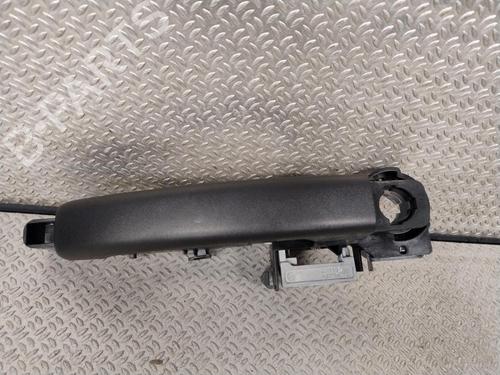 front-left-exterior-door-handle-mercedes-benz-m-class-w163-1998-1999-2000-2001-2002-2003-2004-2005-36462186 main image