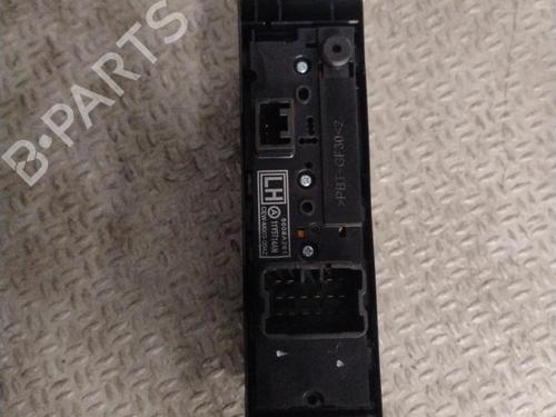 Used Left front window switch Left front window switch CITROËN C4 AIRCROSS 1.6 HDi 115 AWC (114 hp) 33058327 33058327