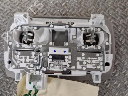 Luz interior Luz interior TOYOTA YARIS (_P9_) 1.4 D-4D (NLP90_, NLP90R) (90 hp) 36463415 36463415