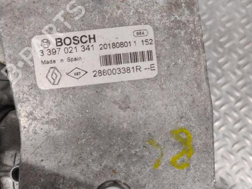Used Front wiper motor RENAULT ZOE (BFM_) [2012-2025]  28136921