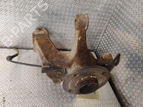 Used Left front steering knuckle TOYOTA AYGO (_B1_) 1.0 (KGB10_, KGB10R) (68 hp) 25704099