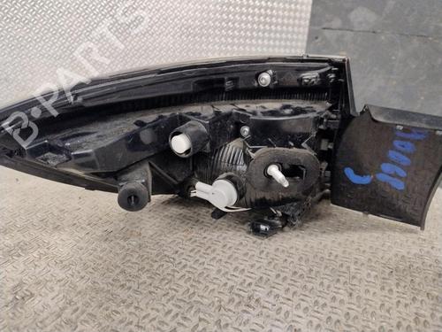 Used Right taillight RENAULT CLIO V (B7_) 1.6 E-TECH 140 (B7MU) (140 hp) 32037695